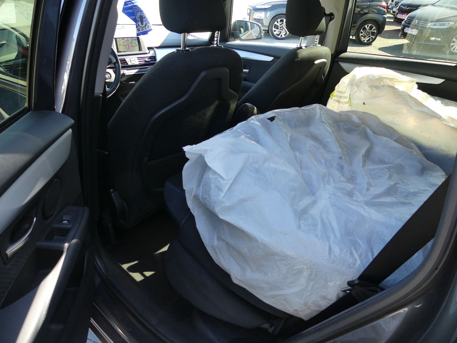 Fahrzeugabbildung BMW 218 2 Gran Tourer 218 d Advantage"7.SITZER"