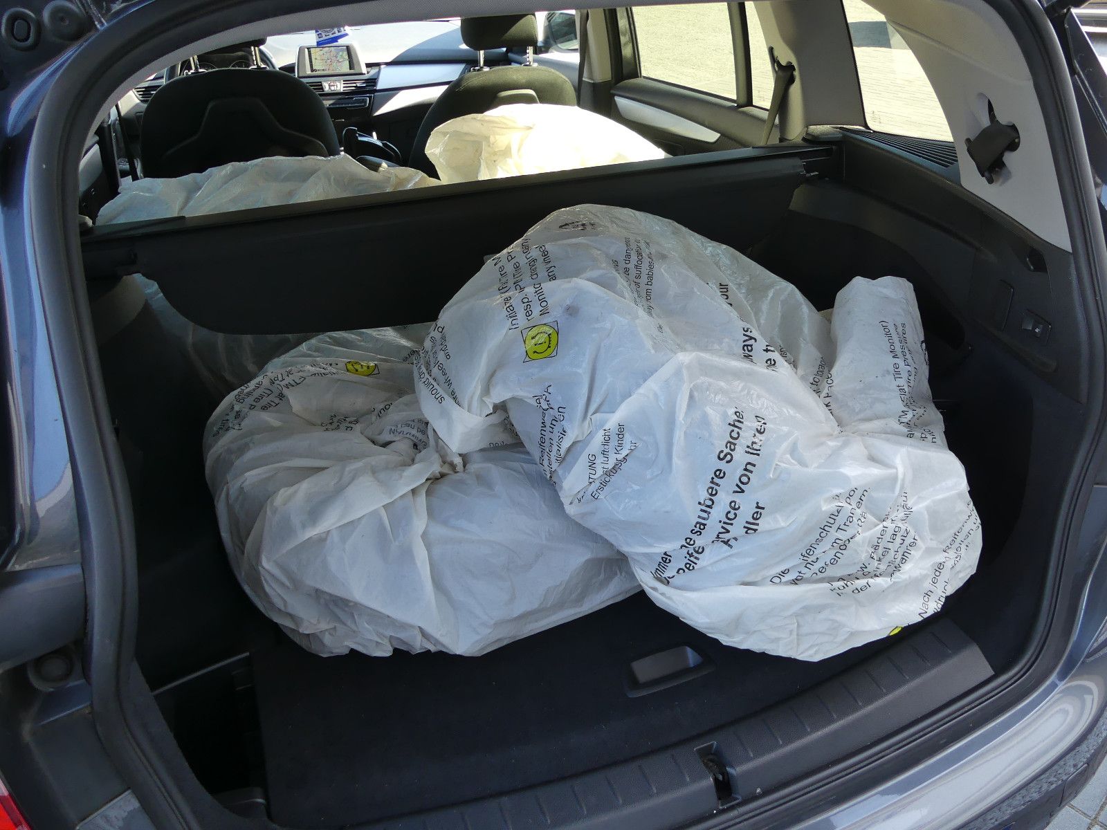 Fahrzeugabbildung BMW 218 2 Gran Tourer 218 d Advantage"7.SITZER"