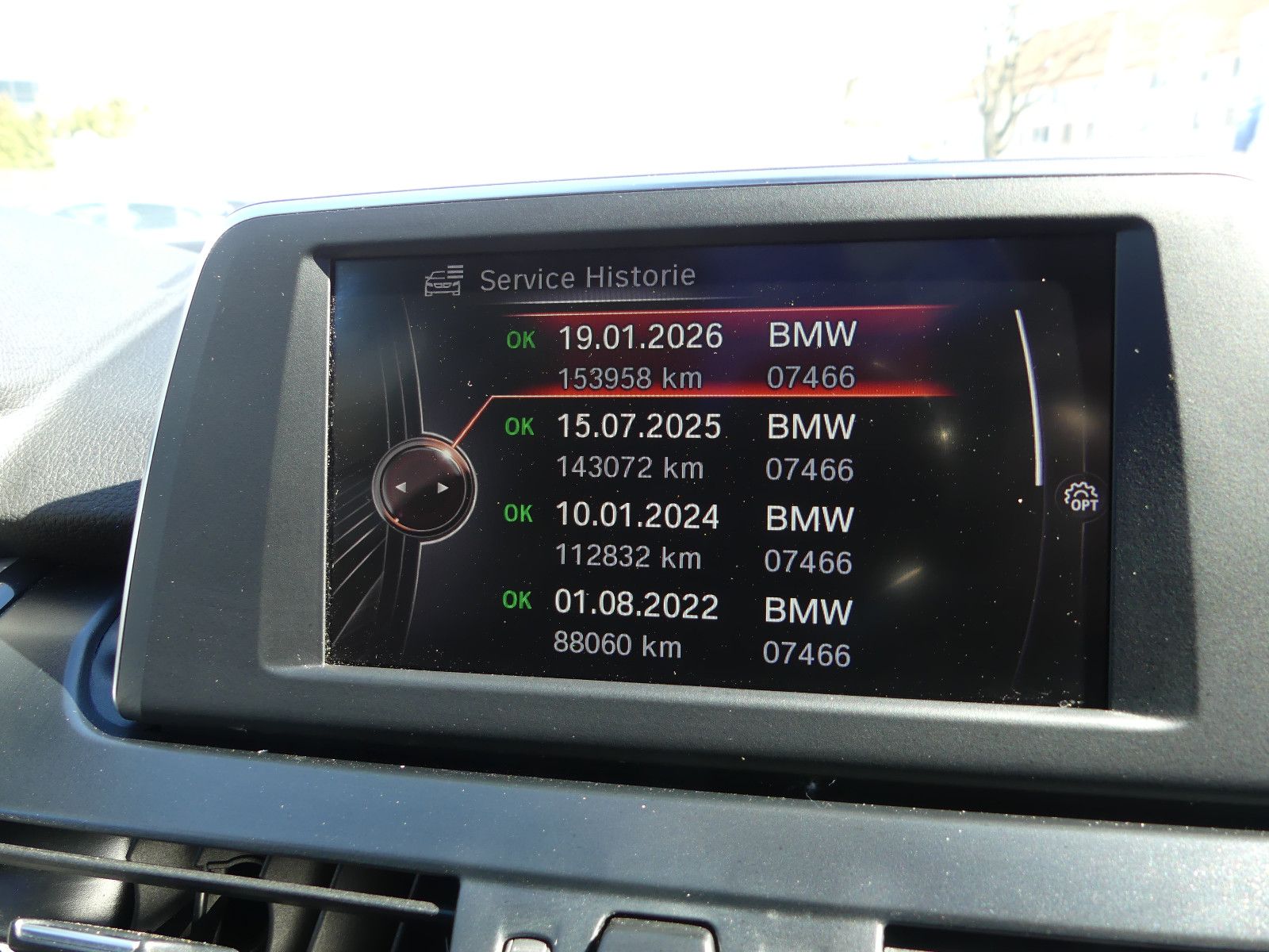 Fahrzeugabbildung BMW 218 2 Gran Tourer 218 d Advantage"7.SITZER"