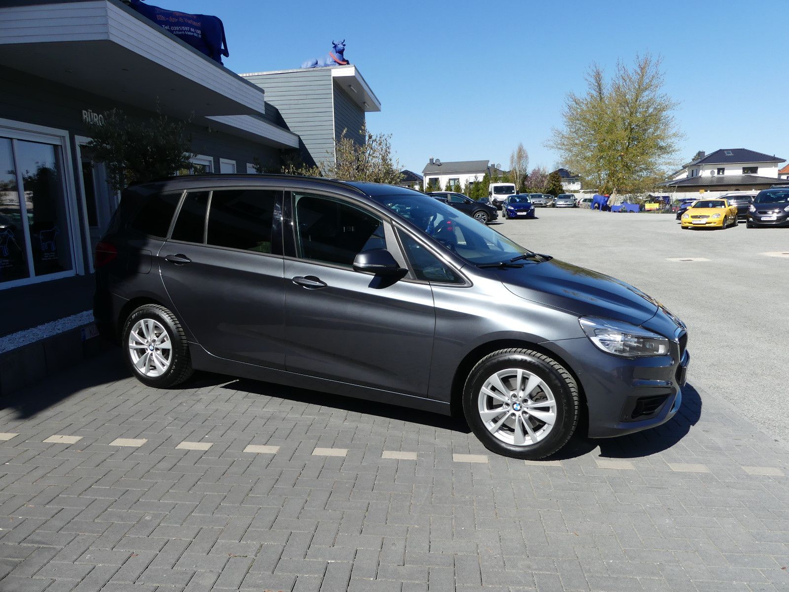 Fahrzeugabbildung BMW 218 2 Gran Tourer 218 d Advantage"7.SITZER"