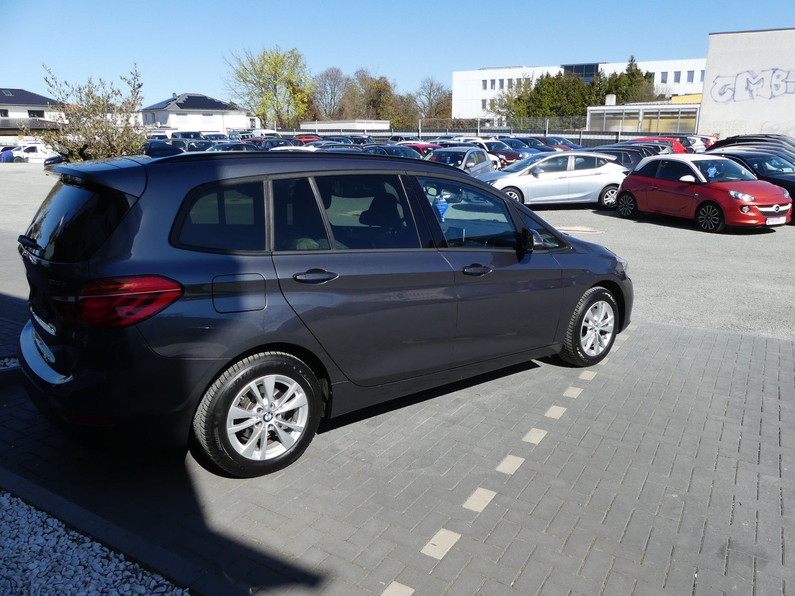 Fahrzeugabbildung BMW 218 2 Gran Tourer 218 d Advantage"7.SITZER"