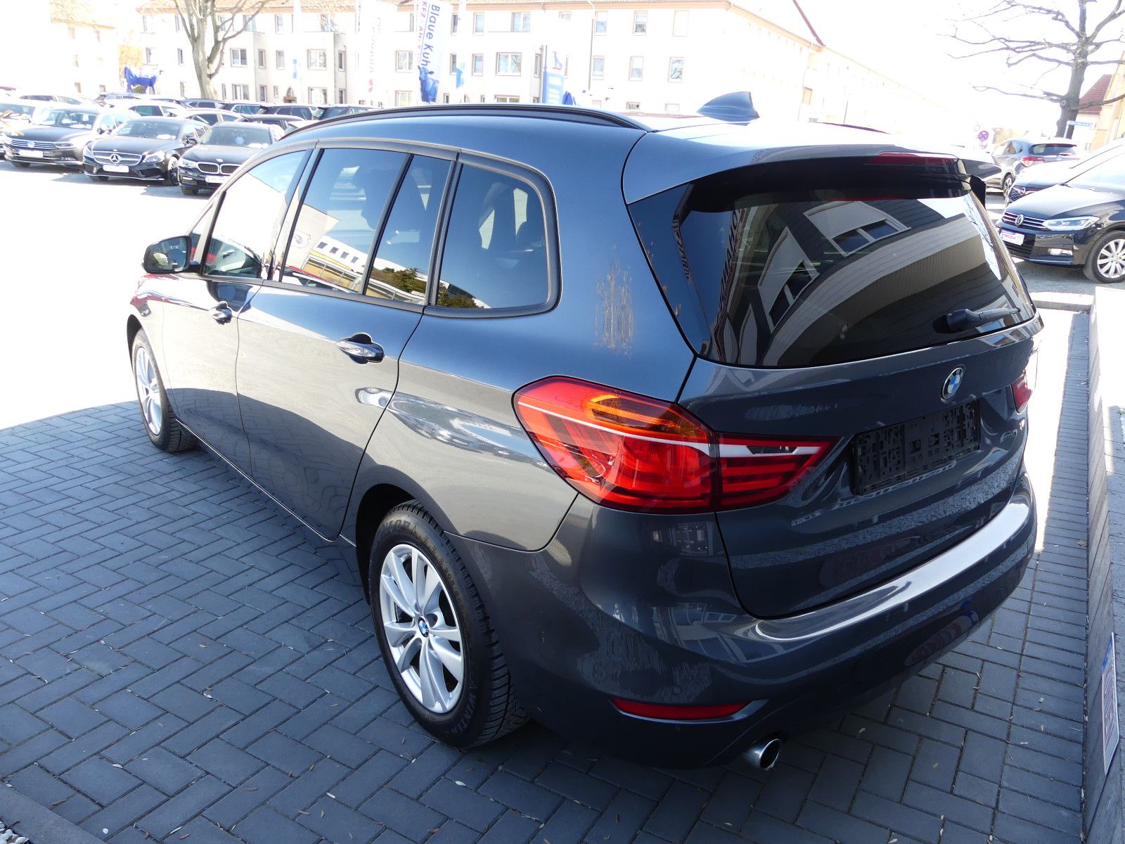 Fahrzeugabbildung BMW 218 2 Gran Tourer 218 d Advantage"7.SITZER"