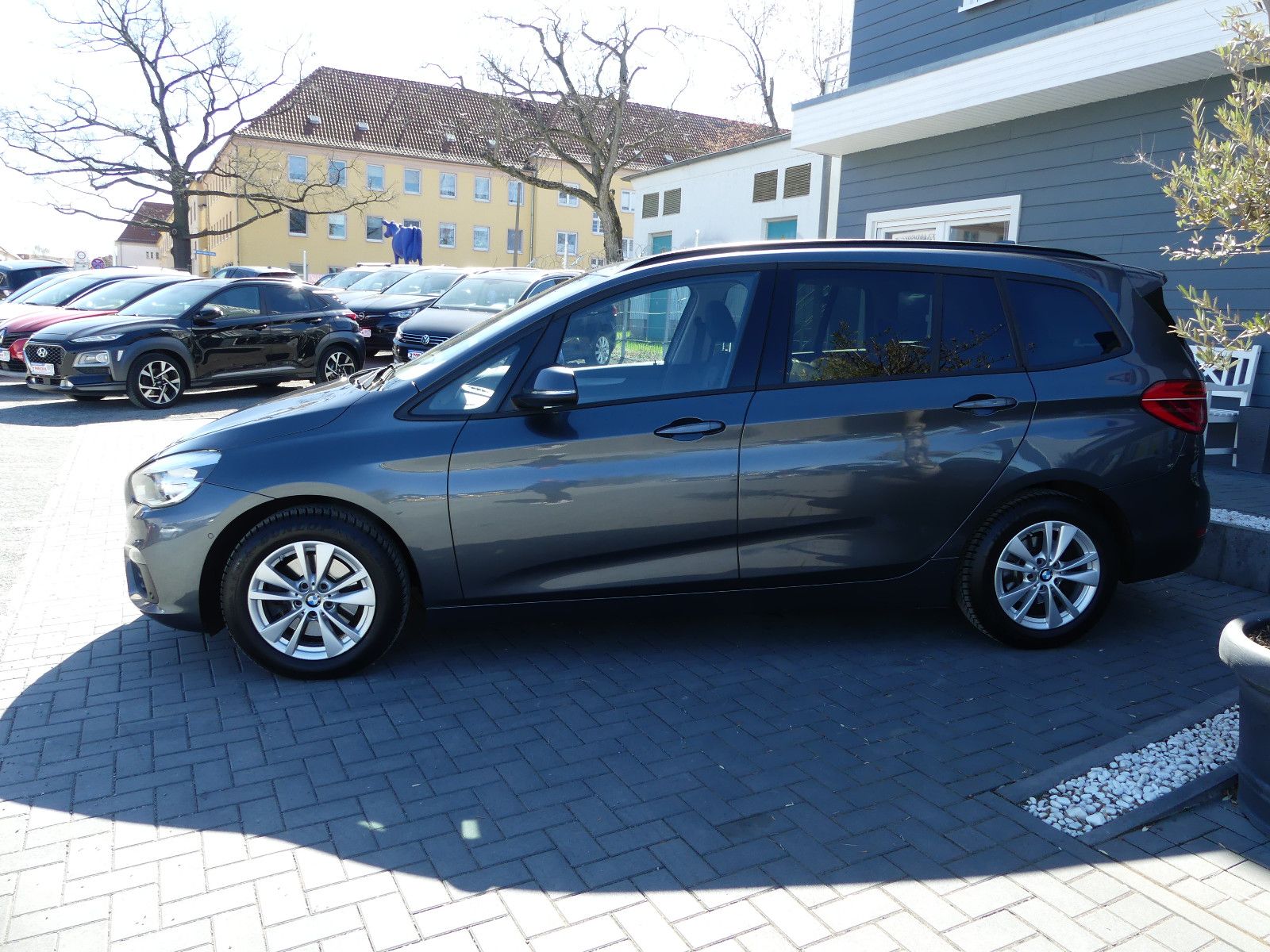 Fahrzeugabbildung BMW 218 2 Gran Tourer 218 d Advantage"7.SITZER"