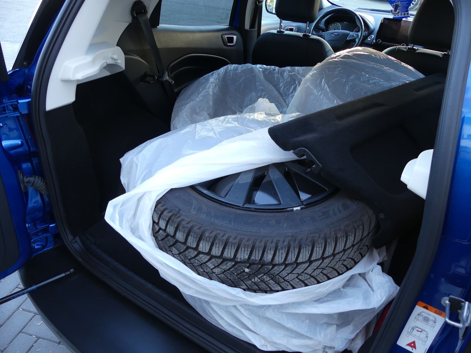 Fahrzeugabbildung Ford EcoSport Titanium"55TKM"