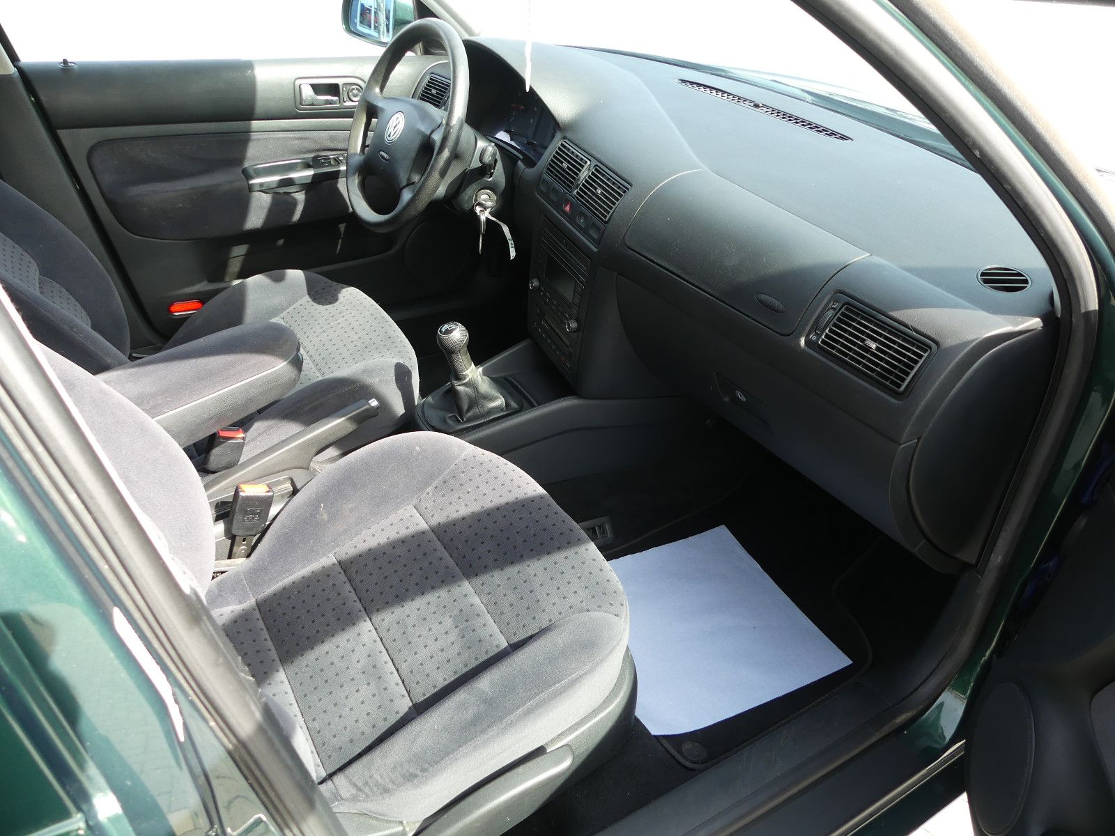 Fahrzeugabbildung Volkswagen Golf 1.6 Comfortline