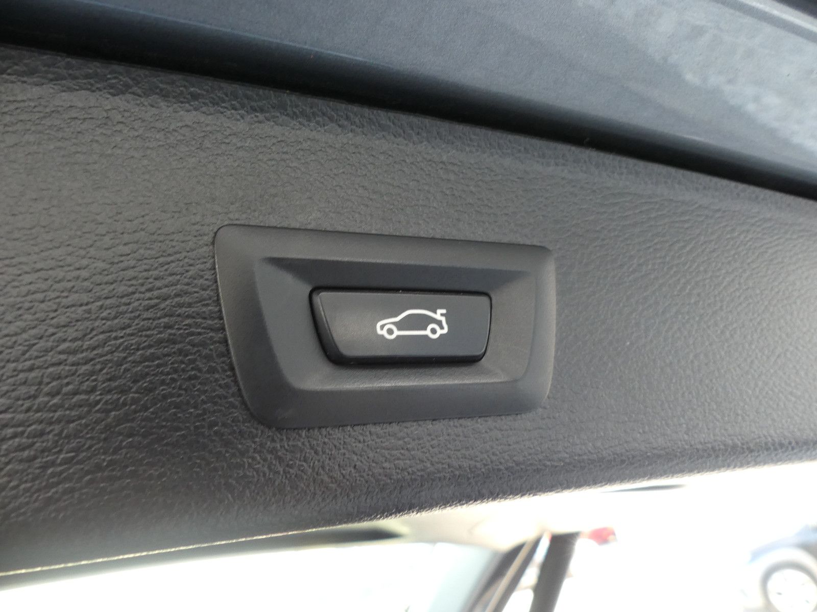 Fahrzeugabbildung BMW X3 xDrive 20 d Advantage