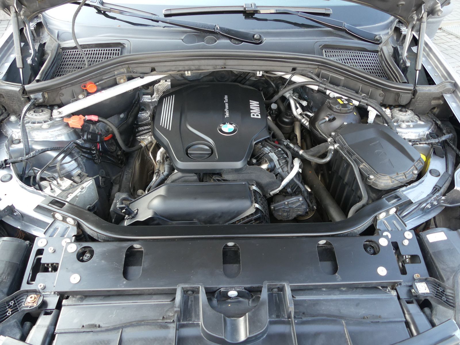 Fahrzeugabbildung BMW X3 xDrive 20 d Advantage