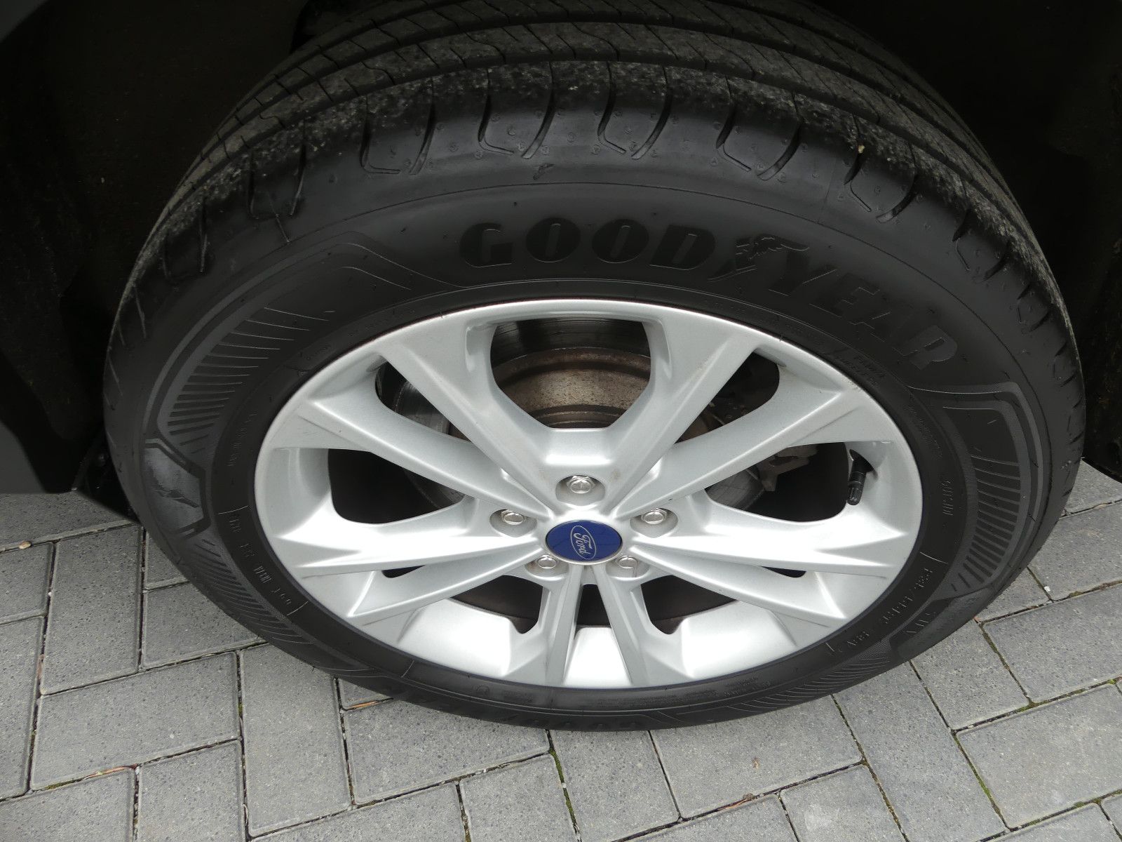 Fahrzeugabbildung Ford Kuga Titanium "Scheckheftgepf."
