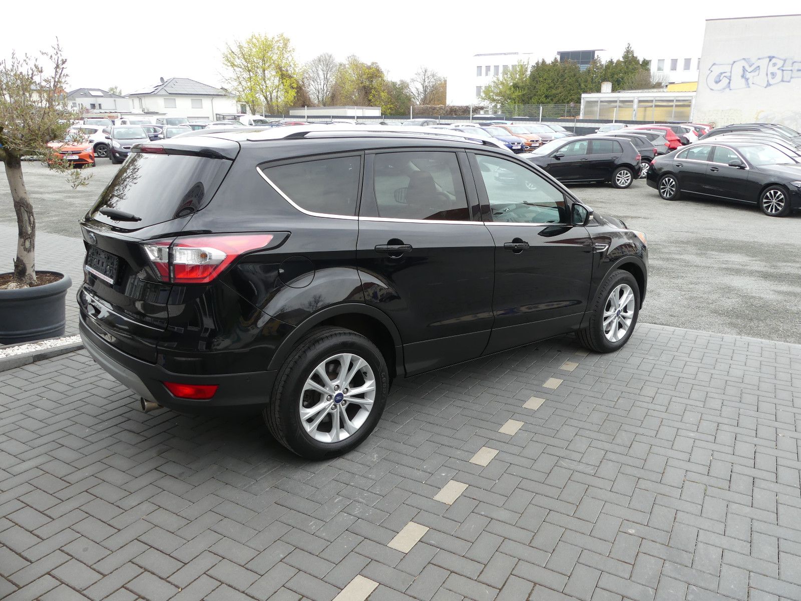 Fahrzeugabbildung Ford Kuga Titanium "Scheckheftgepf."