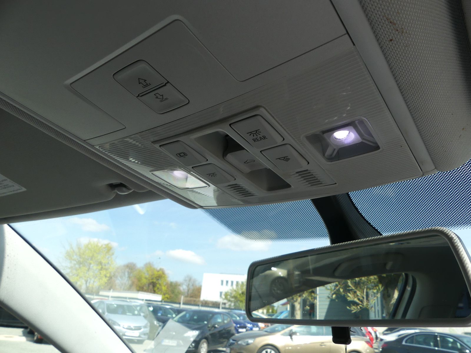Fahrzeugabbildung Volkswagen Golf VII Variant 1.8 Comfortline BMT