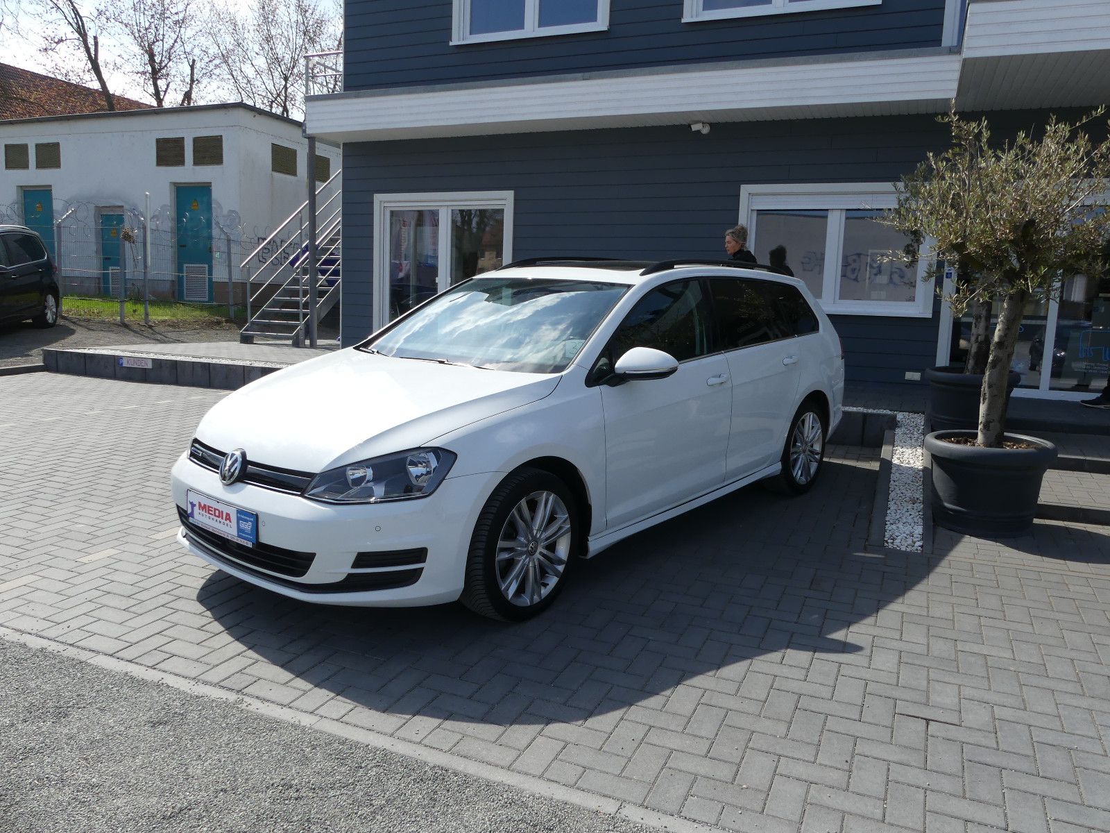 Fahrzeugabbildung Volkswagen Golf VII Variant 1.8 Comfortline BMT