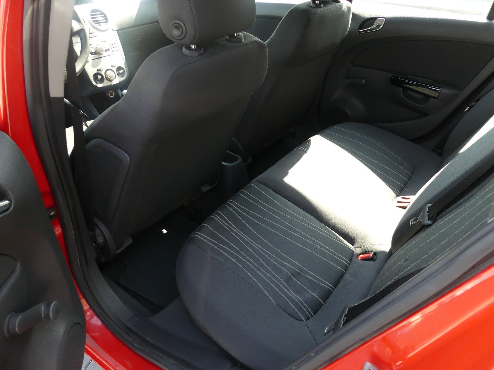 Fahrzeugabbildung Opel Corsa D Edition"AUTOMATIK"