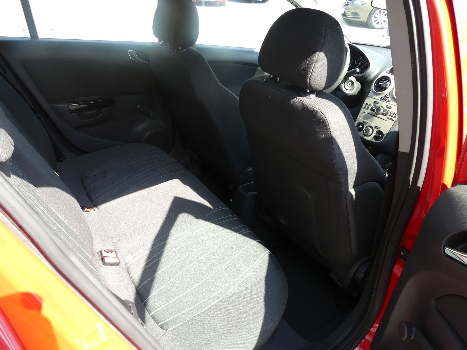 Fahrzeugabbildung Opel Corsa D Edition"AUTOMATIK"