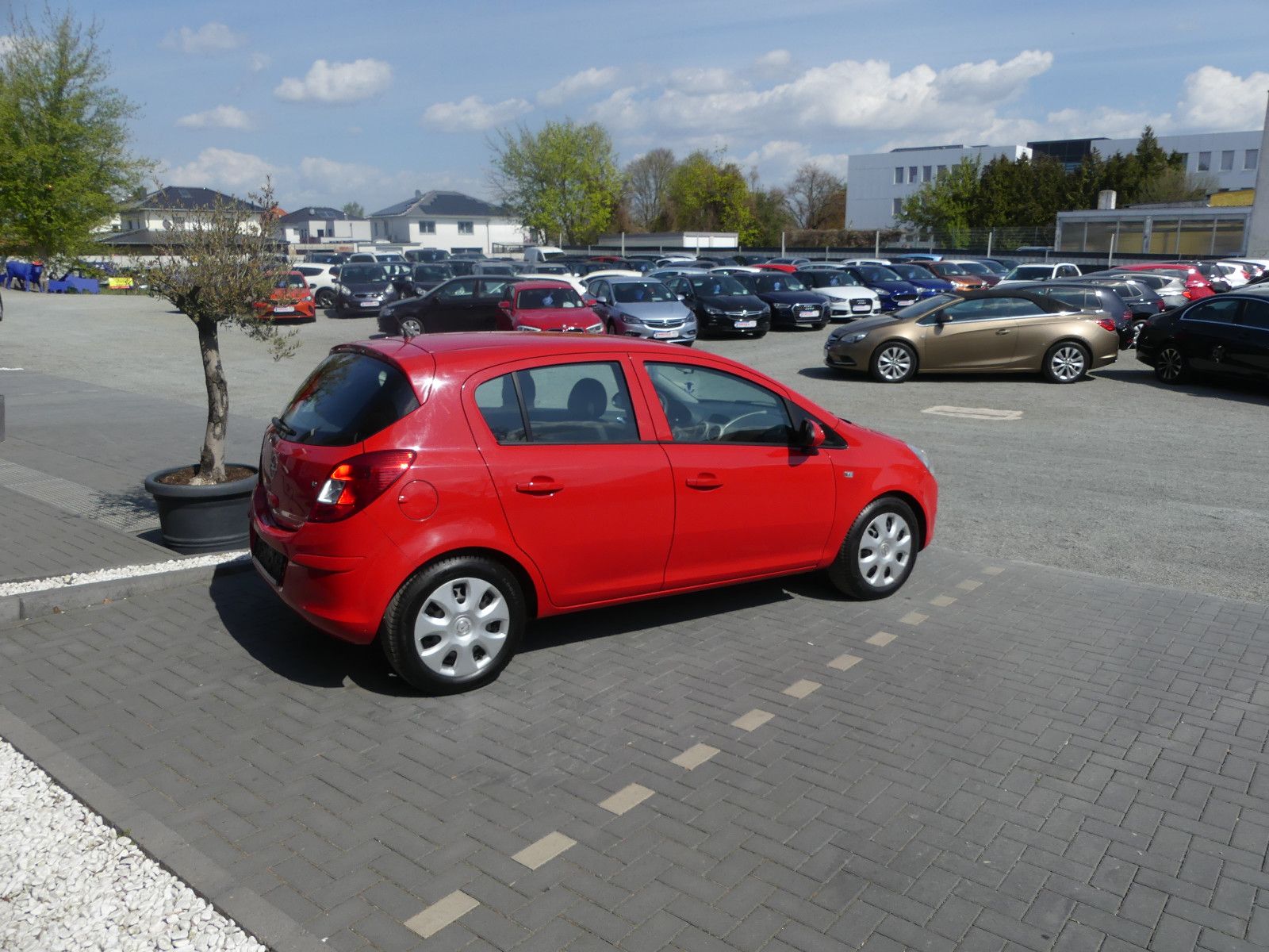 Fahrzeugabbildung Opel Corsa D Edition"AUTOMATIK"