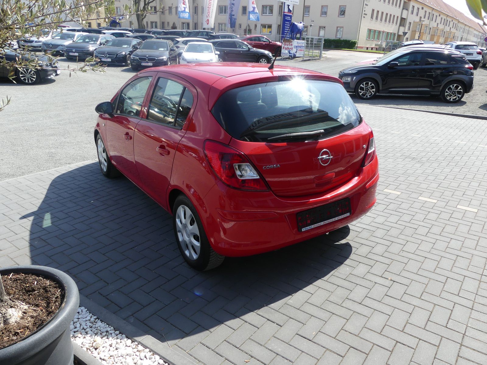 Fahrzeugabbildung Opel Corsa D Edition"AUTOMATIK"