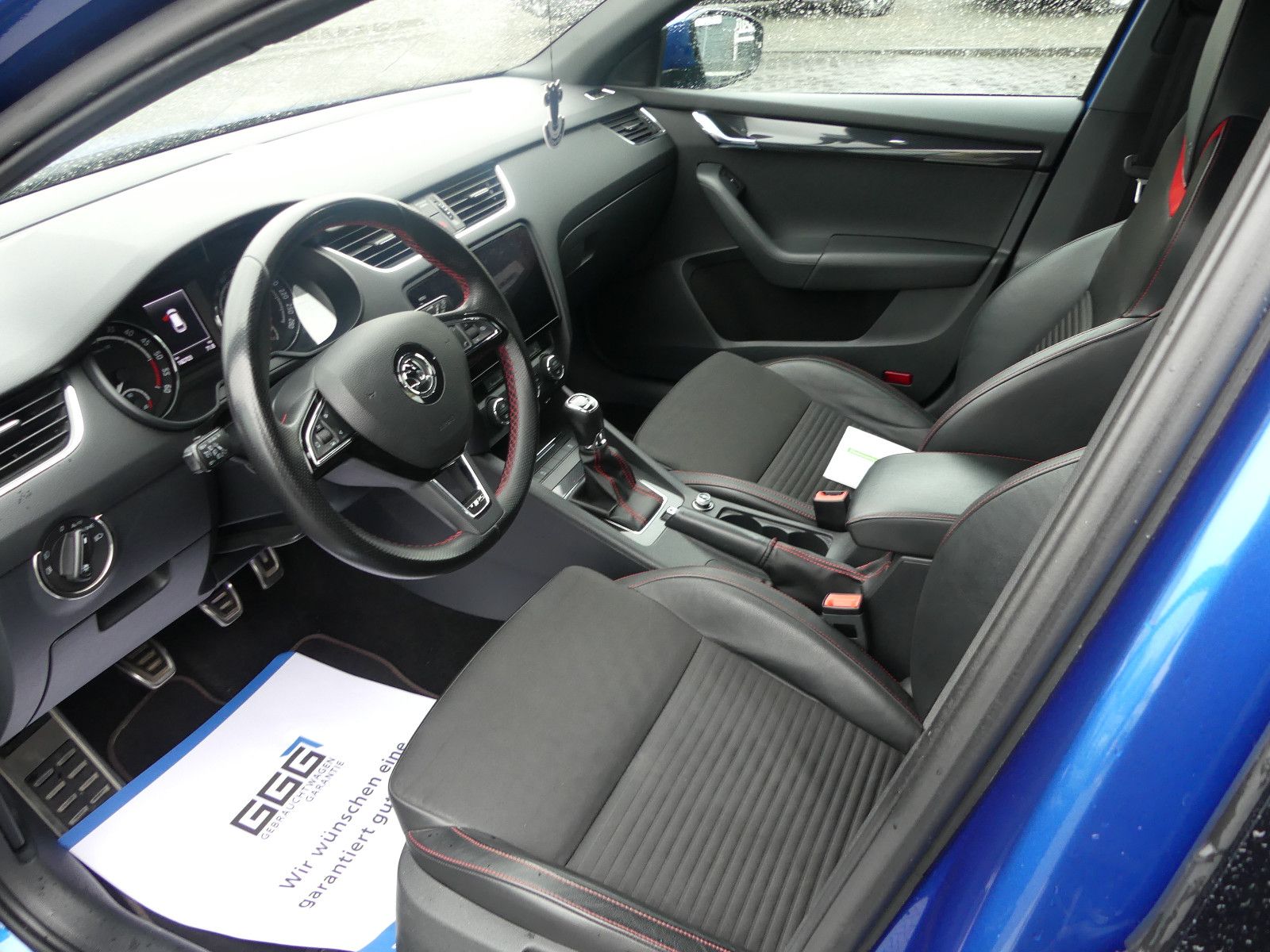 Fahrzeugabbildung SKODA Octavia Combi RS