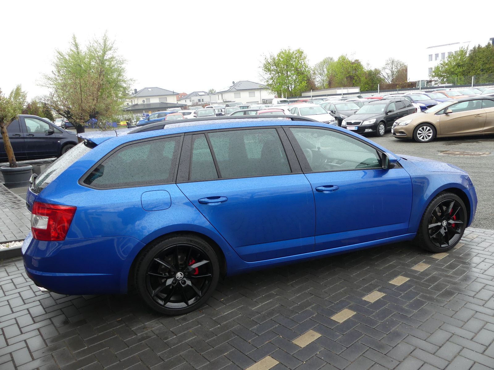 Fahrzeugabbildung SKODA Octavia Combi RS