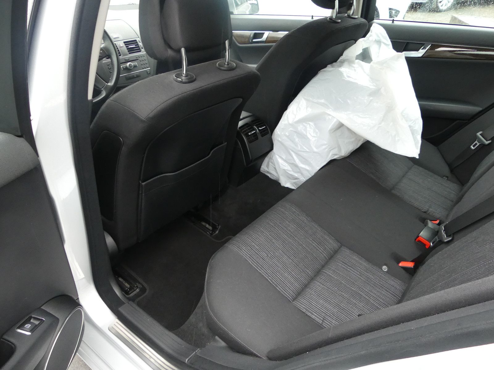 Fahrzeugabbildung Mercedes-Benz C 200 C Limousine C 200 CDI BlueEfficiency