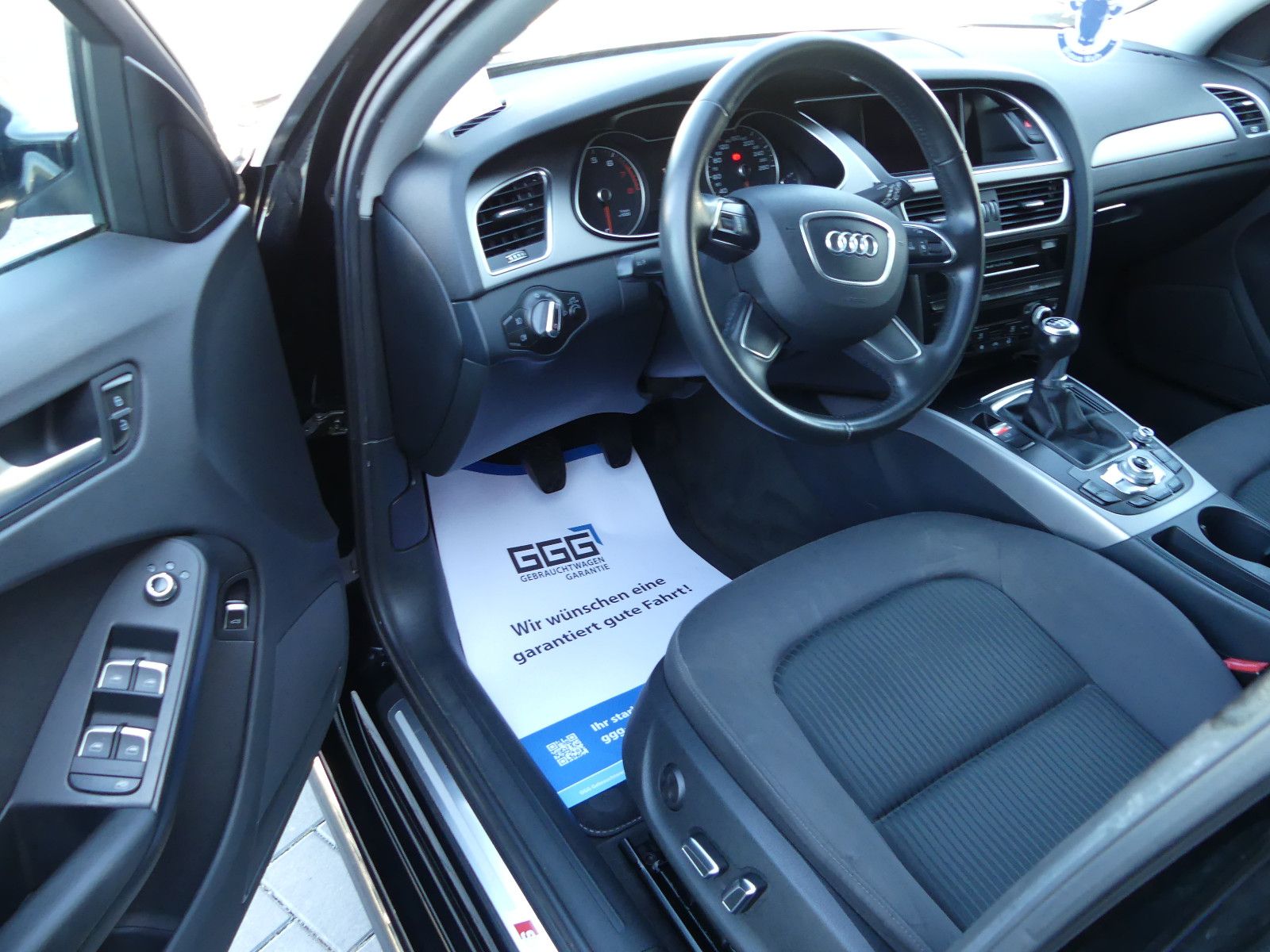 Fahrzeugabbildung Audi A4 Avant Attraction S.line."76TKM"