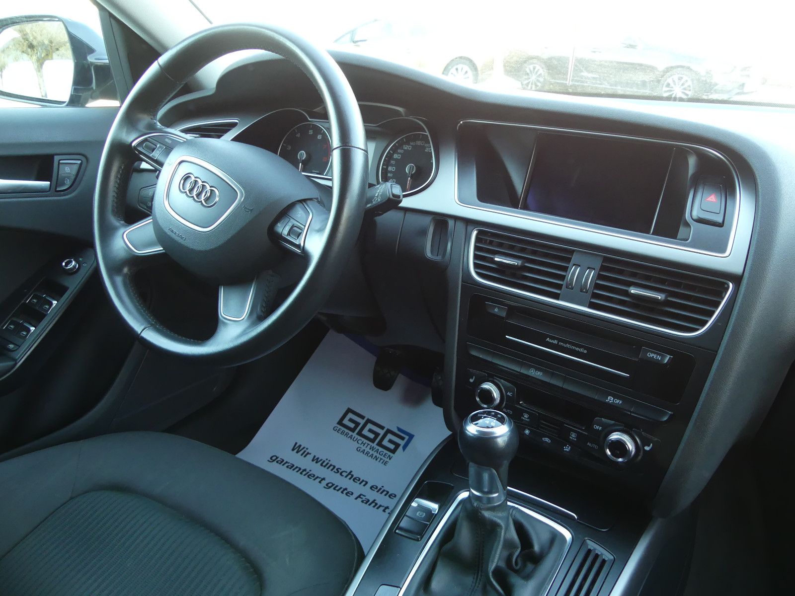 Fahrzeugabbildung Audi A4 Avant Attraction S.line."76TKM"