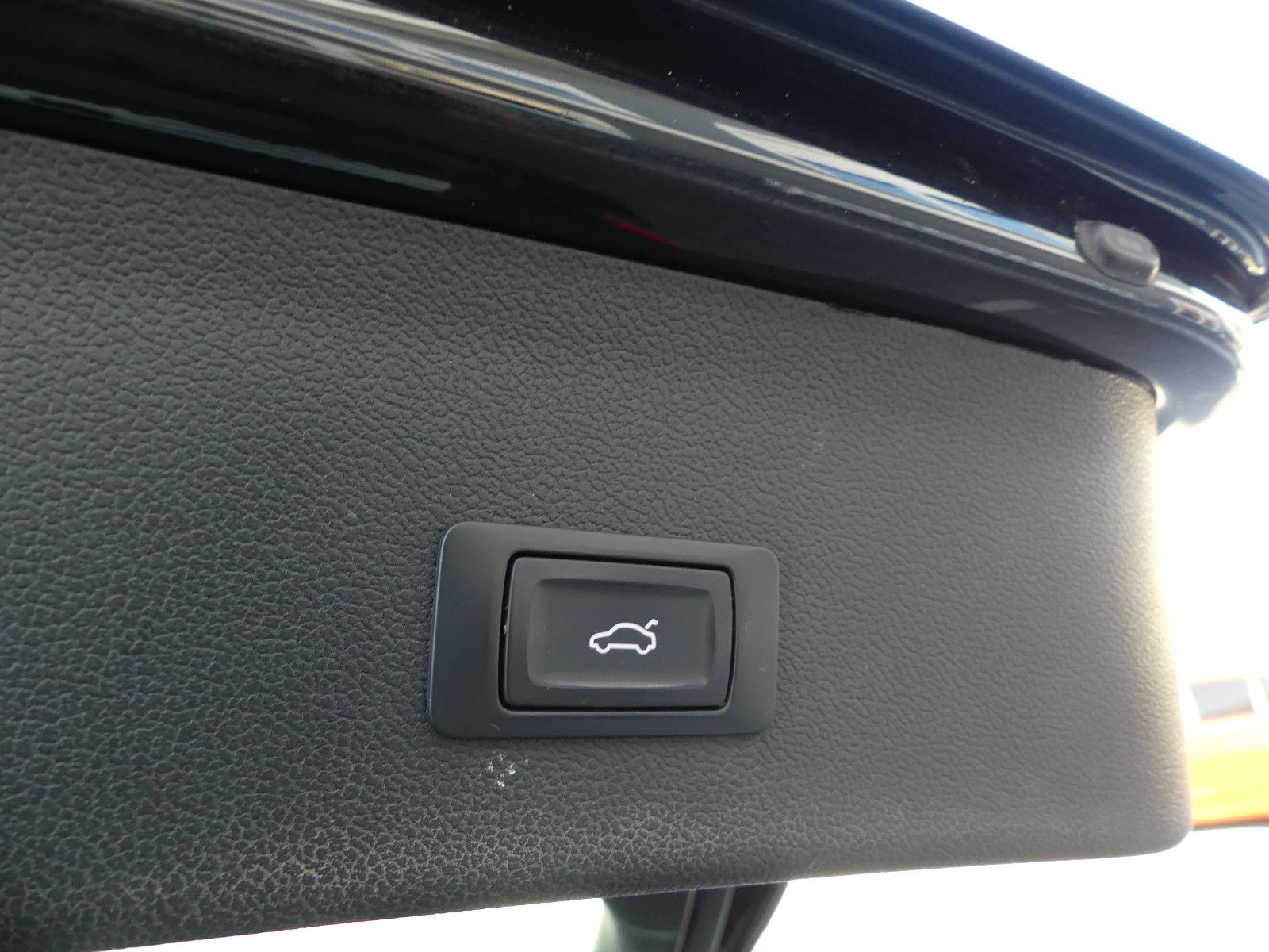 Fahrzeugabbildung Audi A4 Avant Attraction S.line."76TKM"