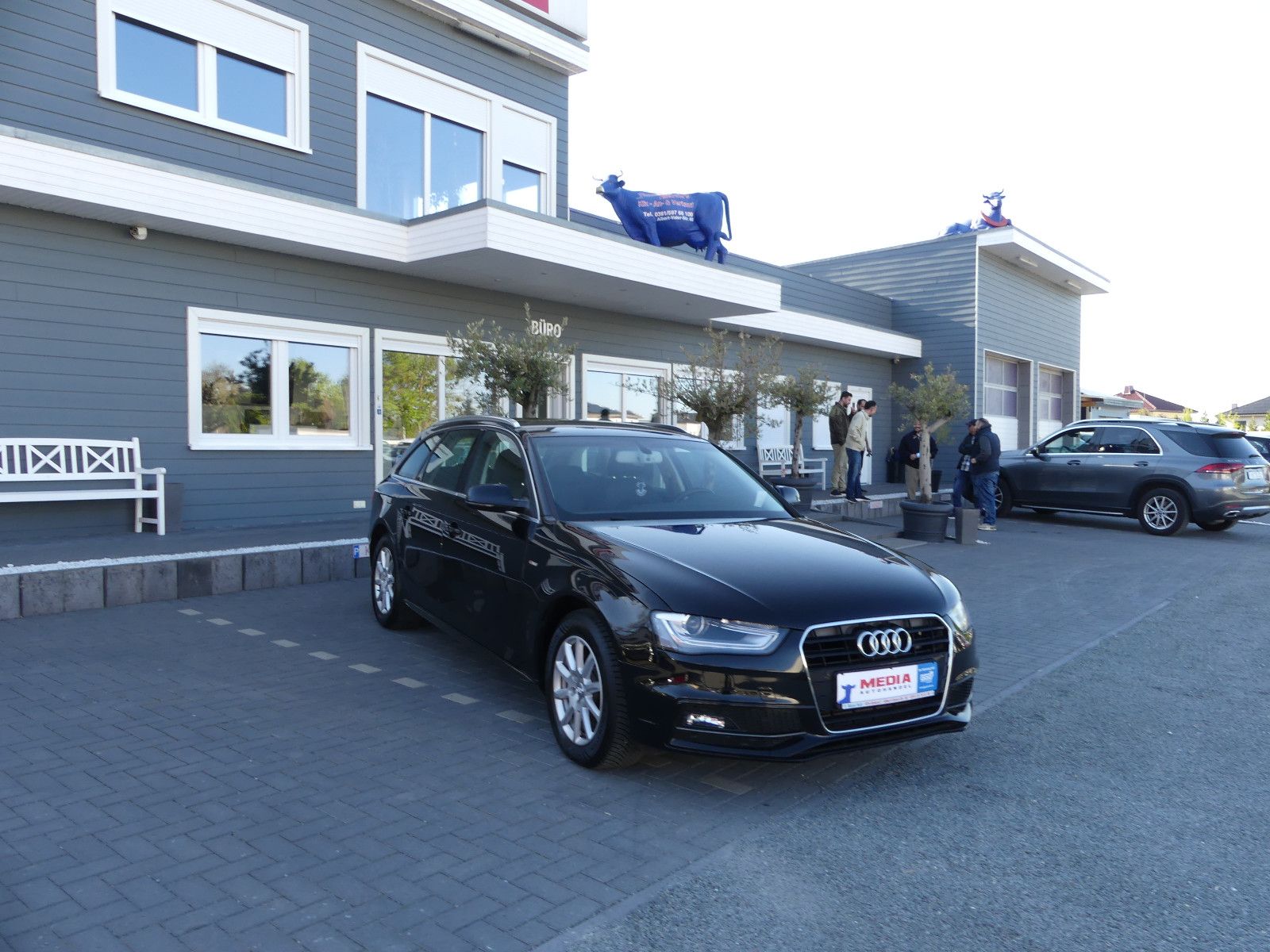 Fahrzeugabbildung Audi A4 Avant Attraction S.line."76TKM"