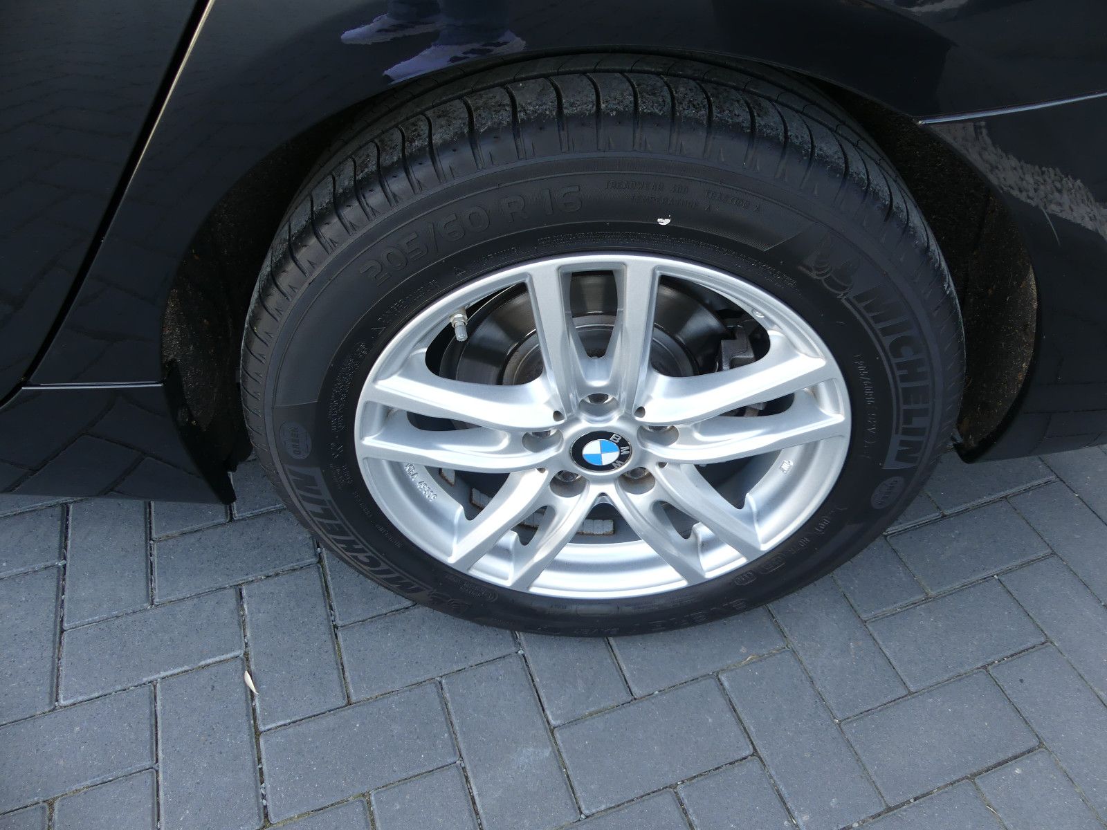 Fahrzeugabbildung BMW 216 2 Gran Tourer 216 i Advantage