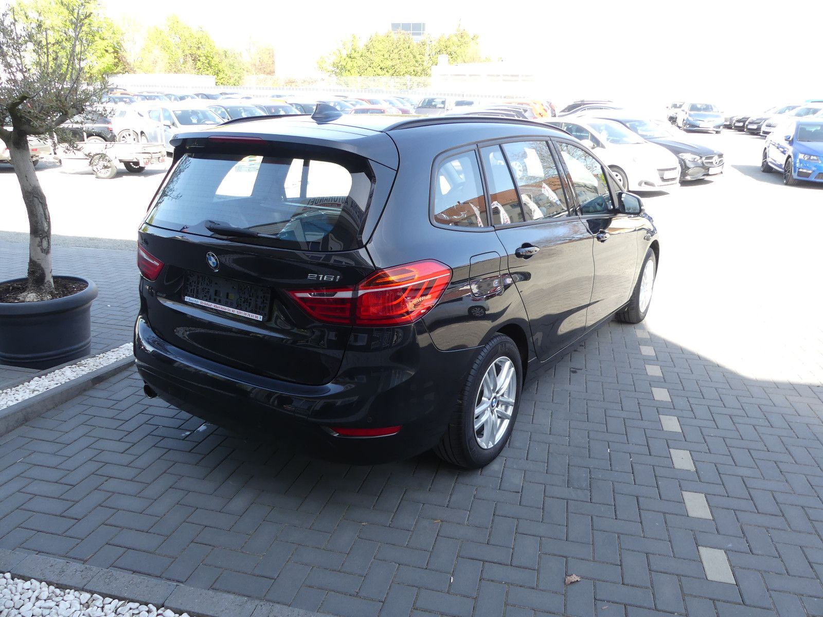 Fahrzeugabbildung BMW 216 2 Gran Tourer 216 i Advantage