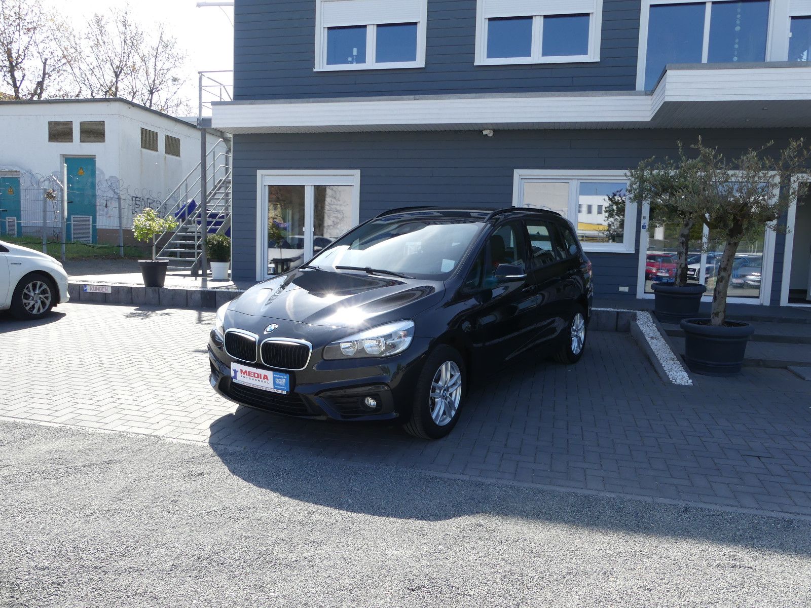 Fahrzeugabbildung BMW 216 2 Gran Tourer 216 i Advantage
