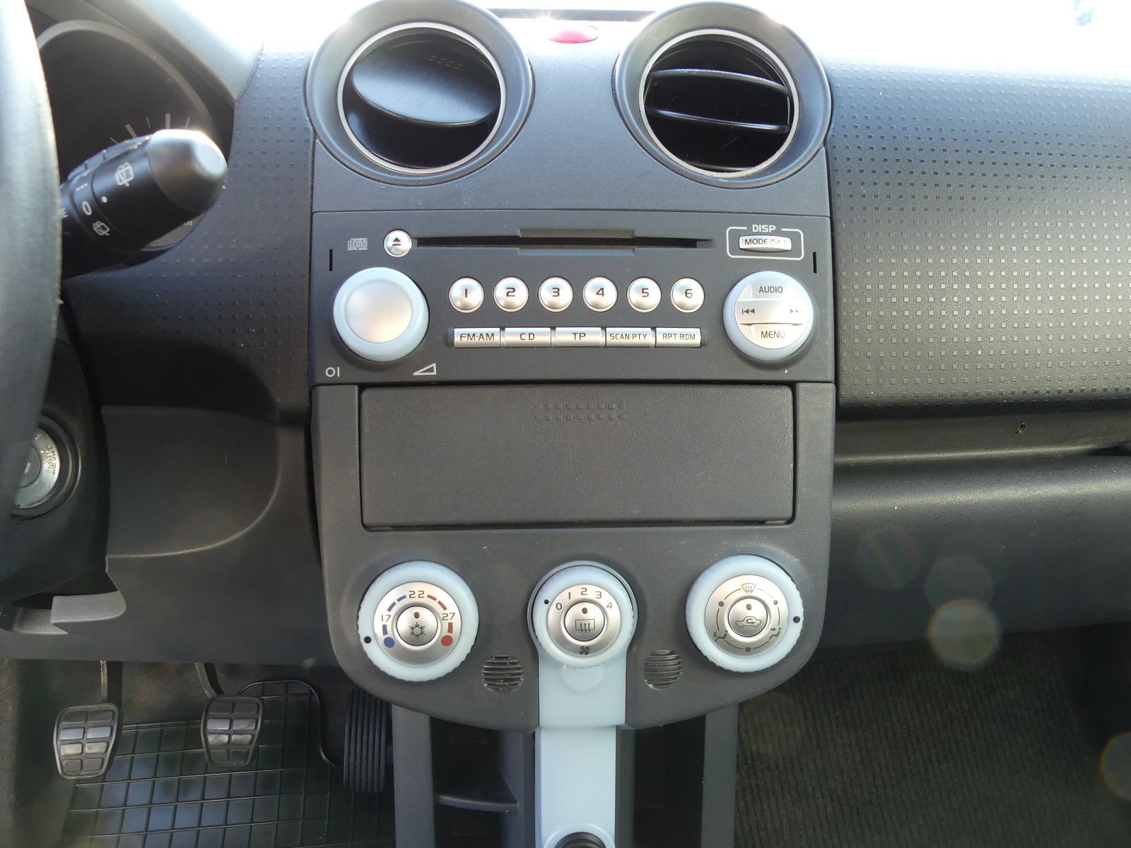 Fahrzeugabbildung Mitsubishi Colt CZ3 Lim. 3-trg. 1.3 Invite* Wenig Kilometer