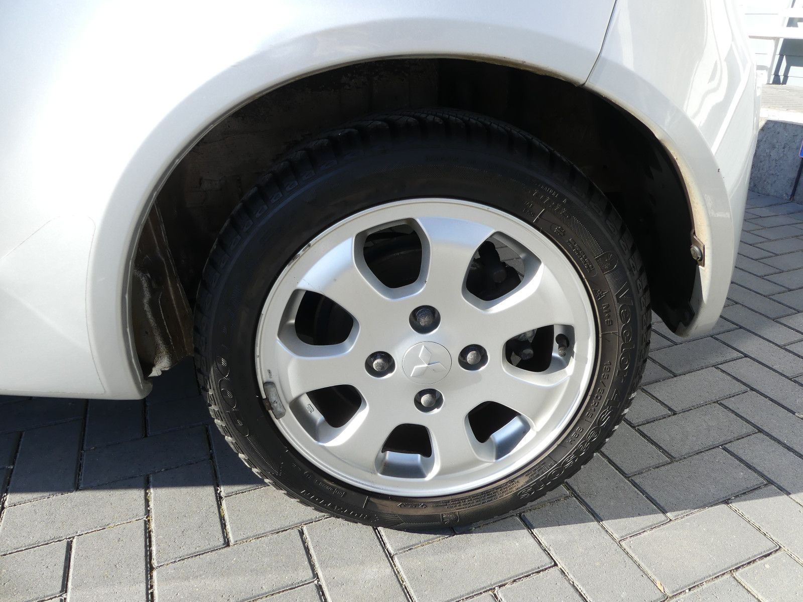 Fahrzeugabbildung Mitsubishi Colt CZ3 Lim. 3-trg. 1.3 Invite* Wenig Kilometer