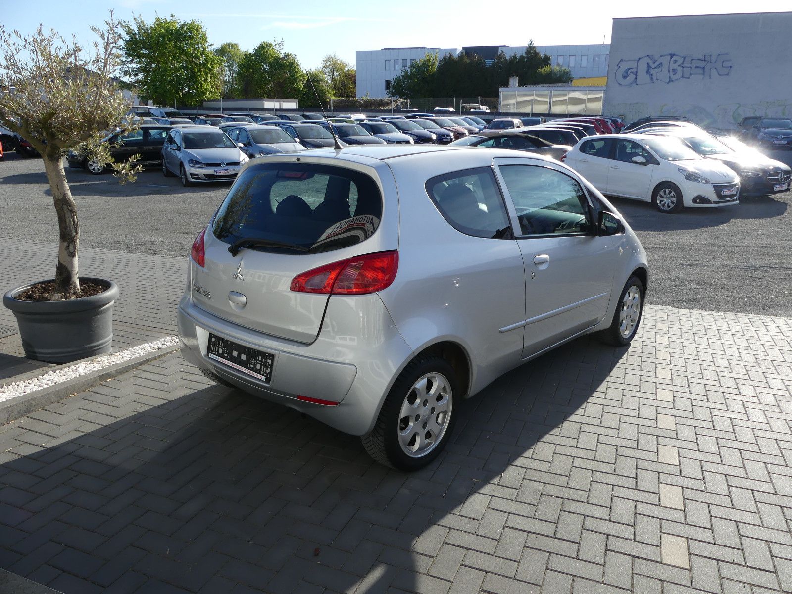 Fahrzeugabbildung Mitsubishi Colt CZ3 Lim. 3-trg. 1.3 Invite* Wenig Kilometer