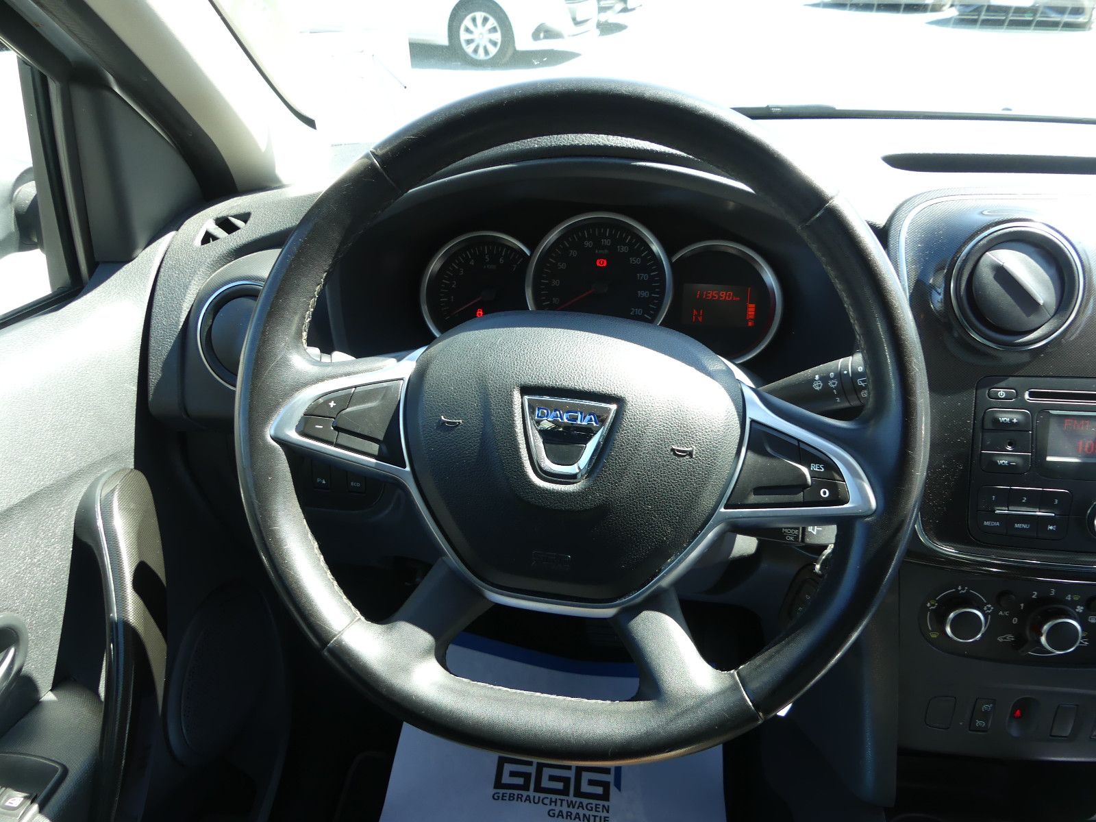 Fahrzeugabbildung Dacia Logan MCV II Kombi Laureate"AUTOMATIK"