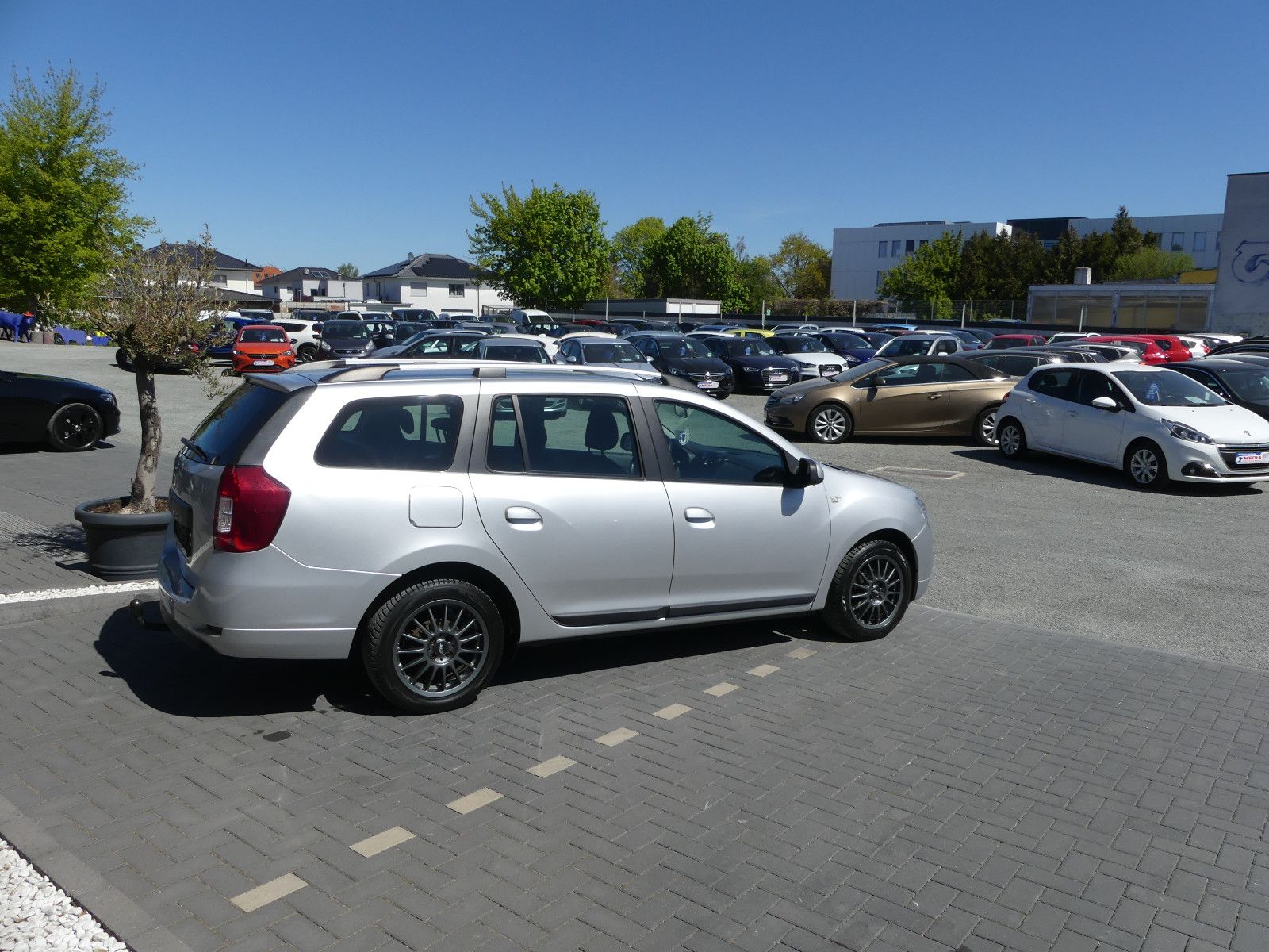 Fahrzeugabbildung Dacia Logan MCV II Kombi Laureate"AUTOMATIK"