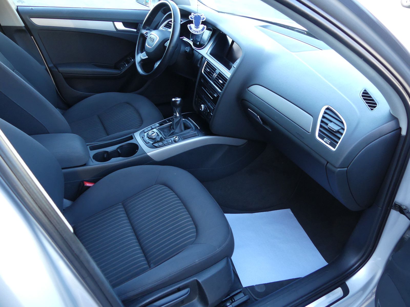 Fahrzeugabbildung Audi A4 Avant Ambiente