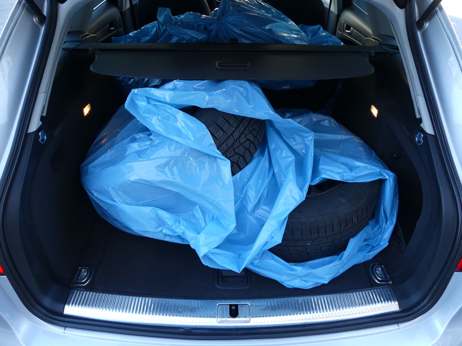 Fahrzeugabbildung Audi A4 Avant Ambiente
