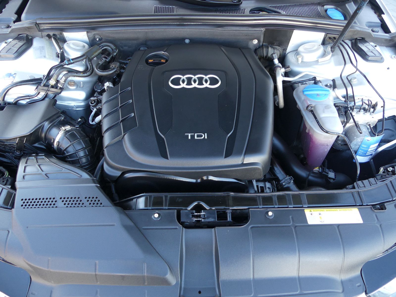 Fahrzeugabbildung Audi A4 Avant Ambiente
