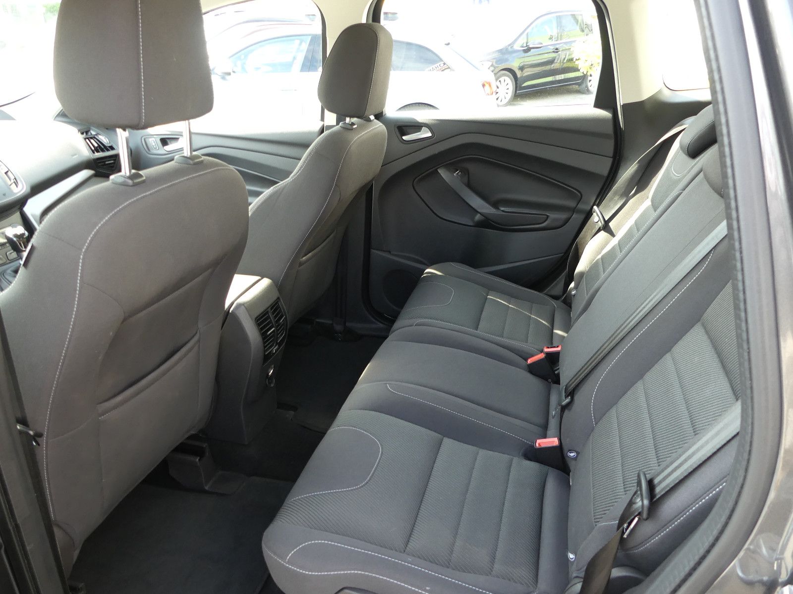 Fahrzeugabbildung Ford Kuga Sync Edition