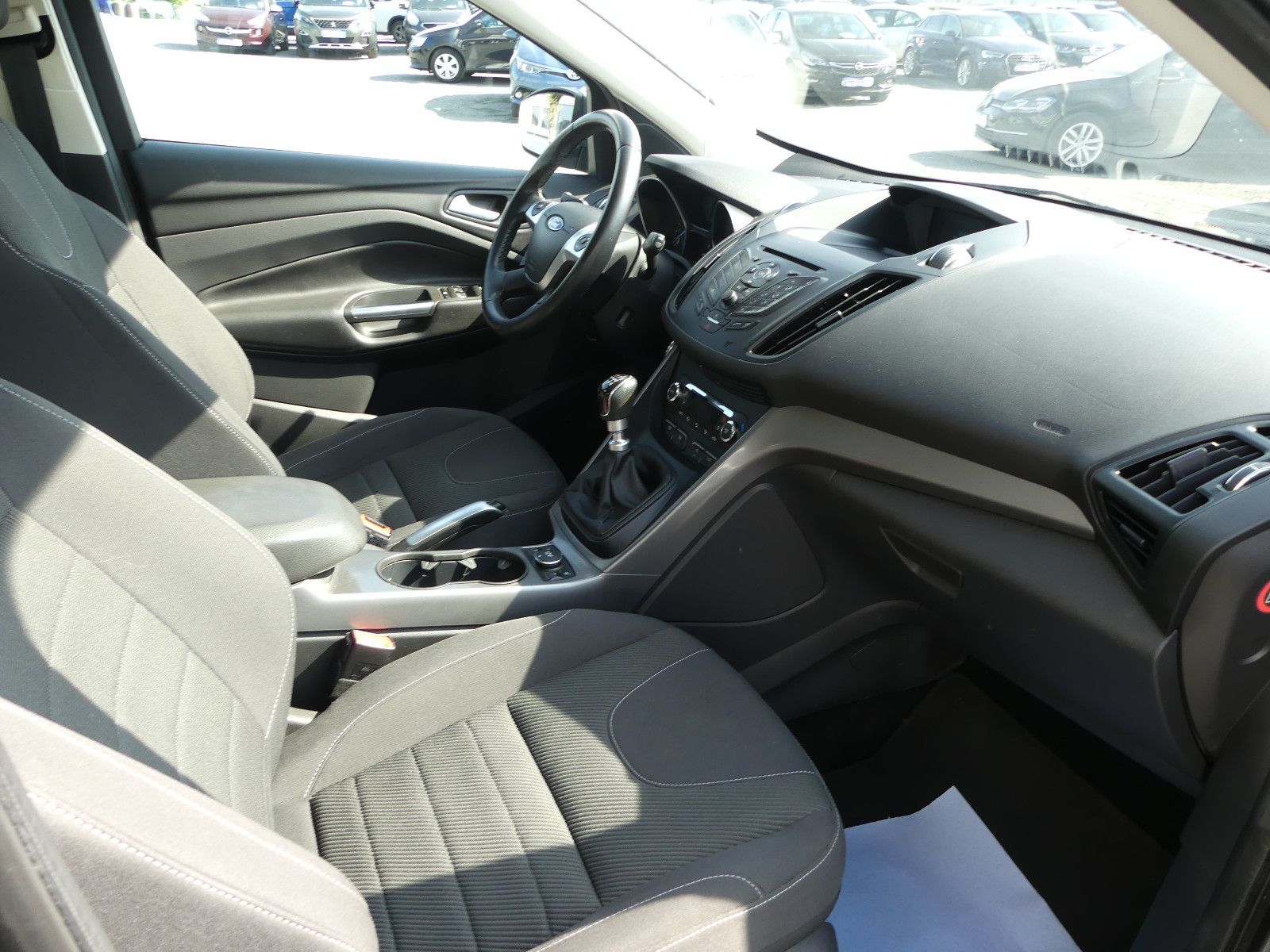 Fahrzeugabbildung Ford Kuga Sync Edition