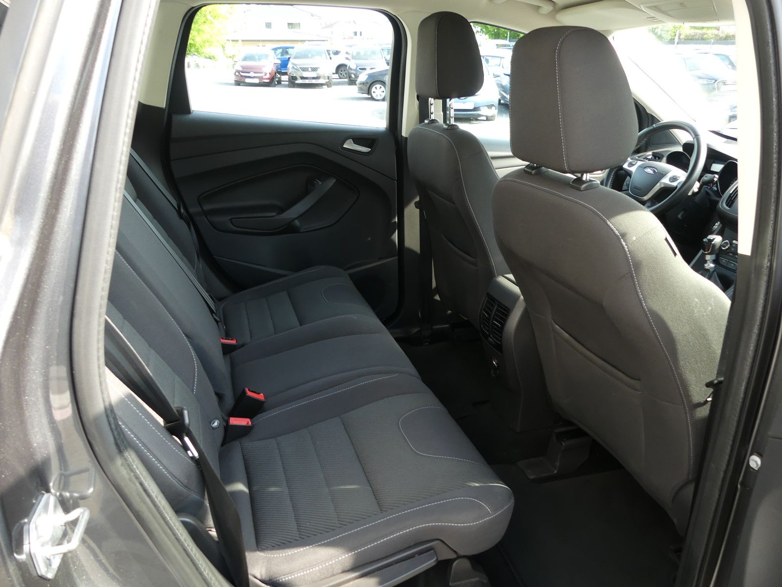 Fahrzeugabbildung Ford Kuga Sync Edition