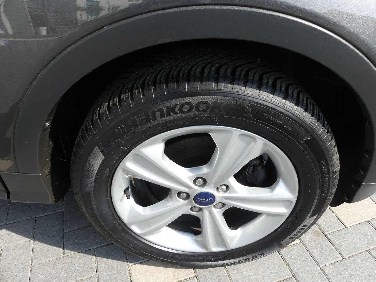 Fahrzeugabbildung Ford Kuga Sync Edition