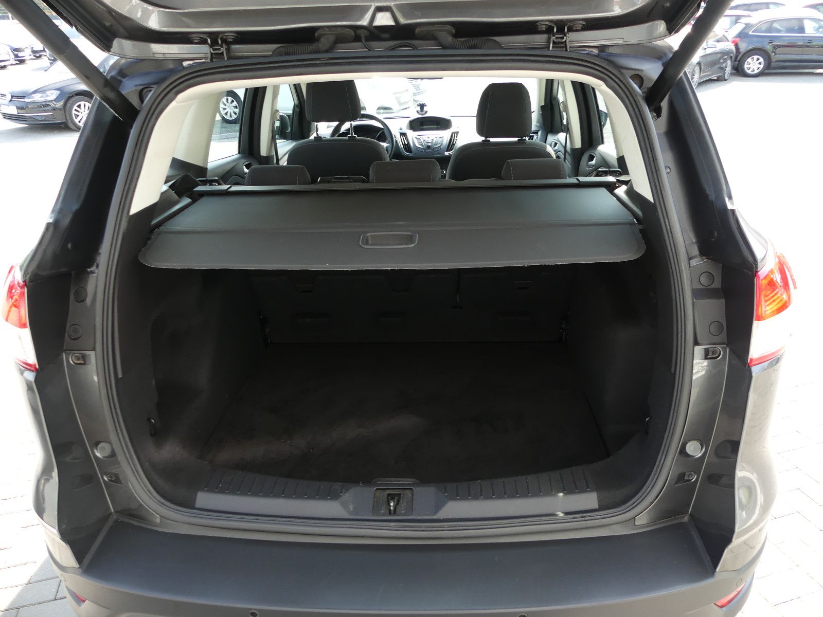 Fahrzeugabbildung Ford Kuga Sync Edition