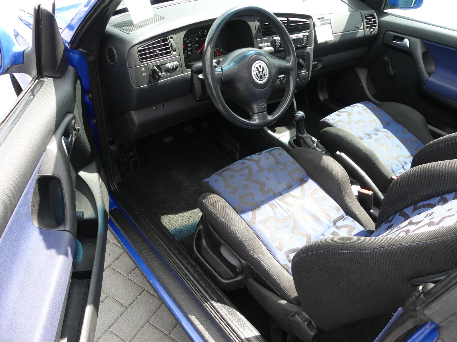 Fahrzeugabbildung Volkswagen Golf Cabrio.1.8