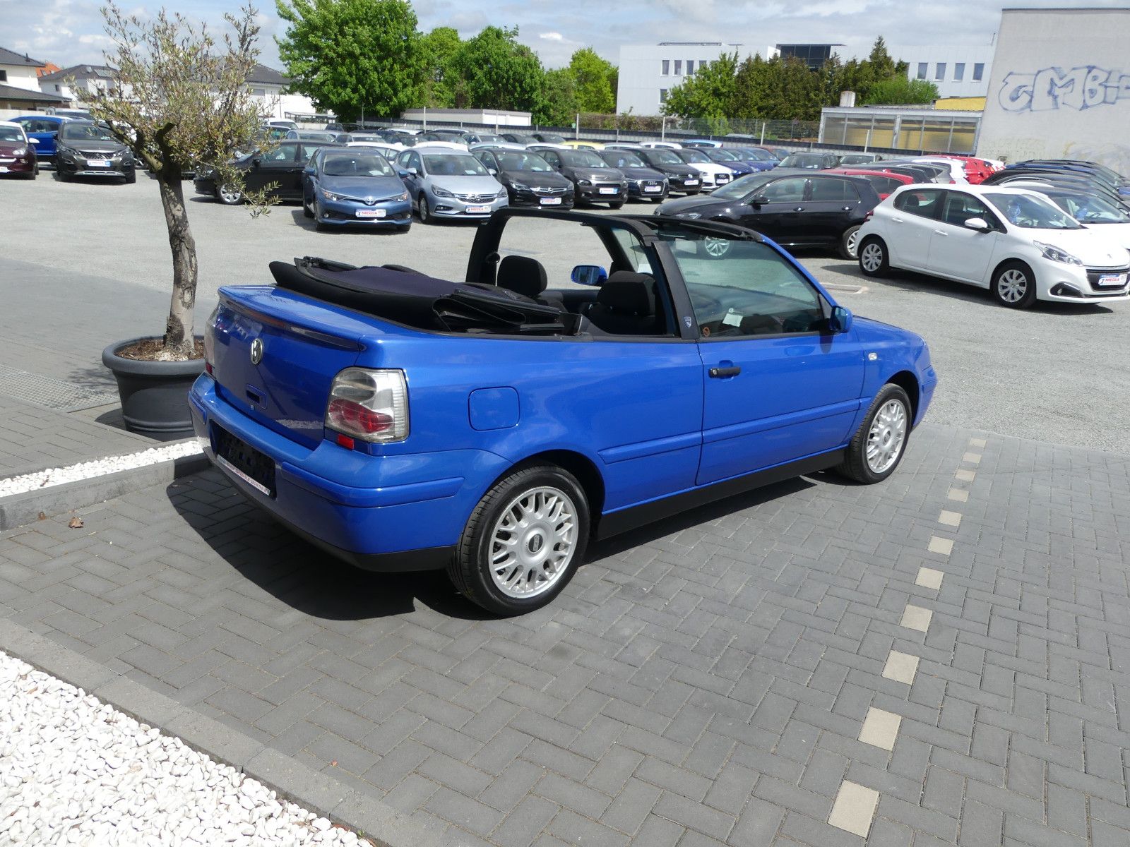 Fahrzeugabbildung Volkswagen Golf Cabrio.1.8