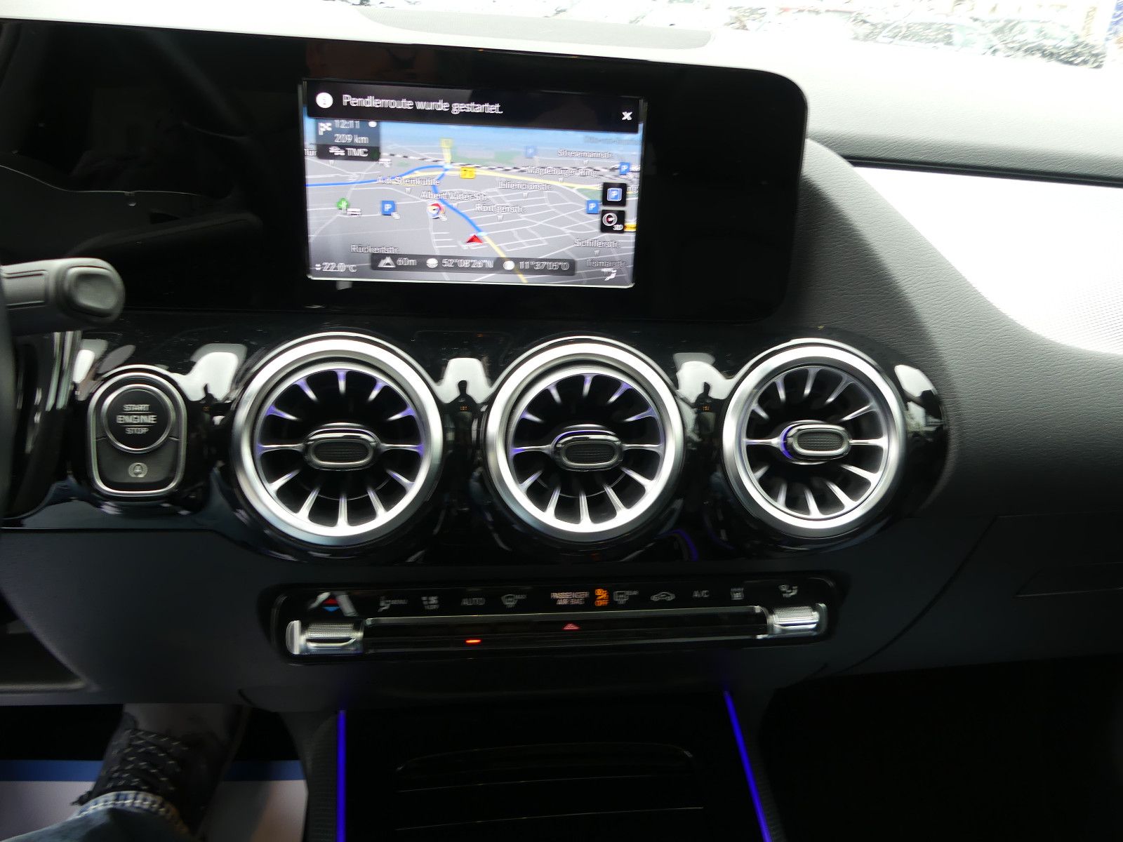 Fahrzeugabbildung Mercedes-Benz GLA 200, 48000 km