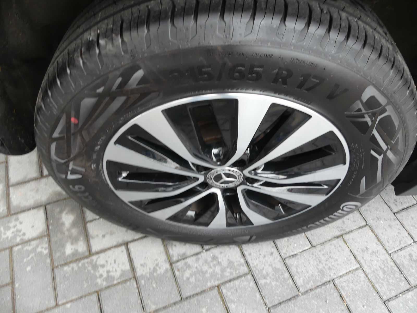 Fahrzeugabbildung Mercedes-Benz GLA 200, 48000 km