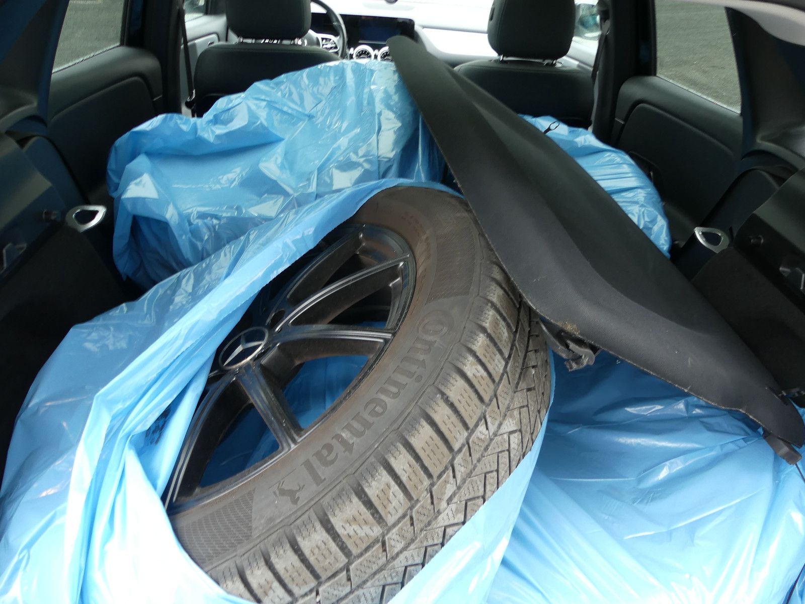 Fahrzeugabbildung Mercedes-Benz GLA 200, 48000 km