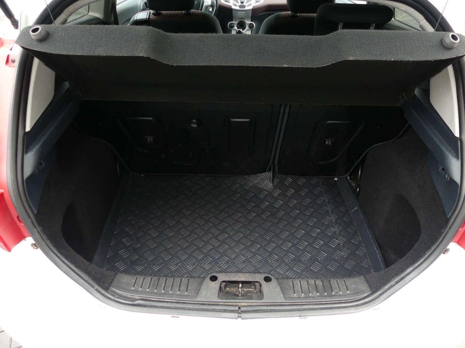 Fahrzeugabbildung Ford Fiesta Titanium"AUTOMATIK"