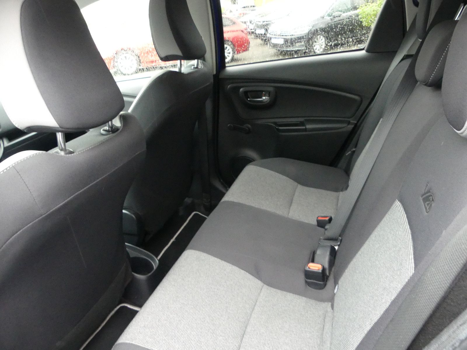 Fahrzeugabbildung Toyota Yaris Team D, 69000 km