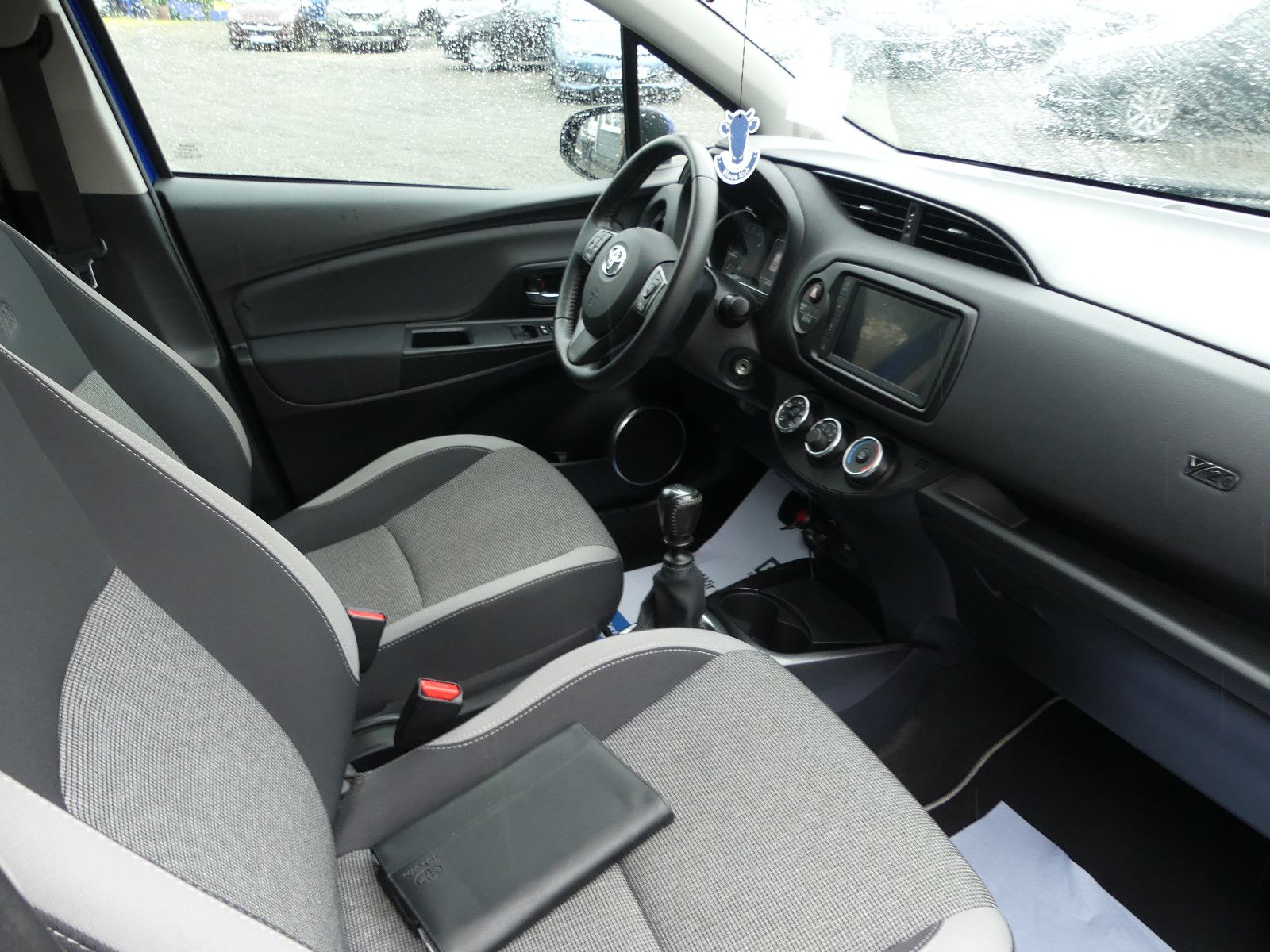 Fahrzeugabbildung Toyota Yaris Team D, 69000 km